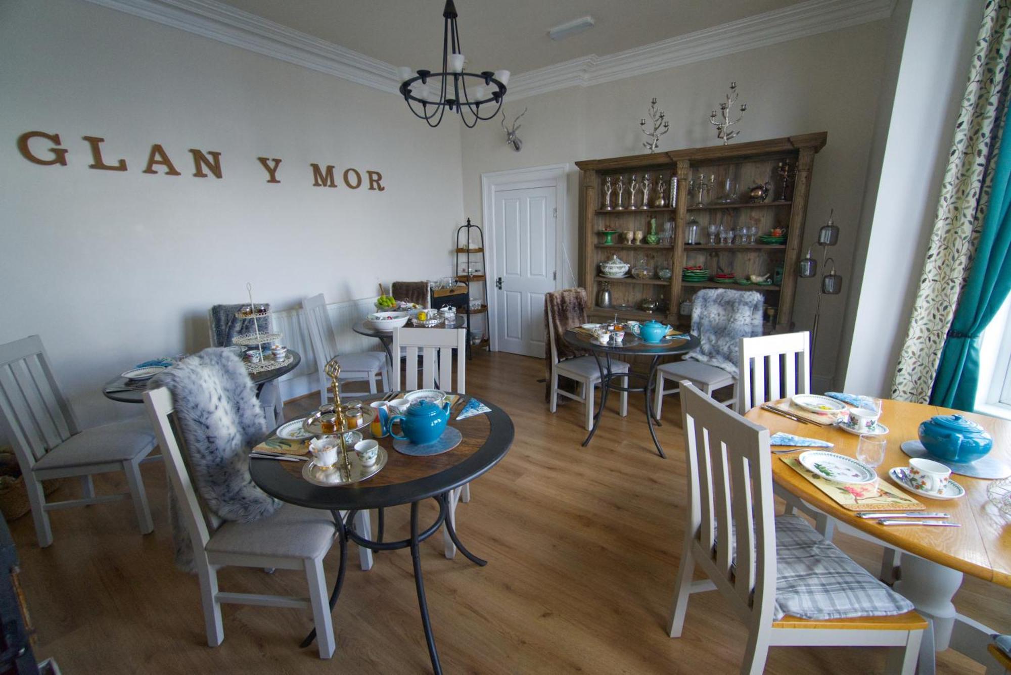חלנדודנו Glan Y Mor Hotel (Adults Only) מראה חיצוני תמונה